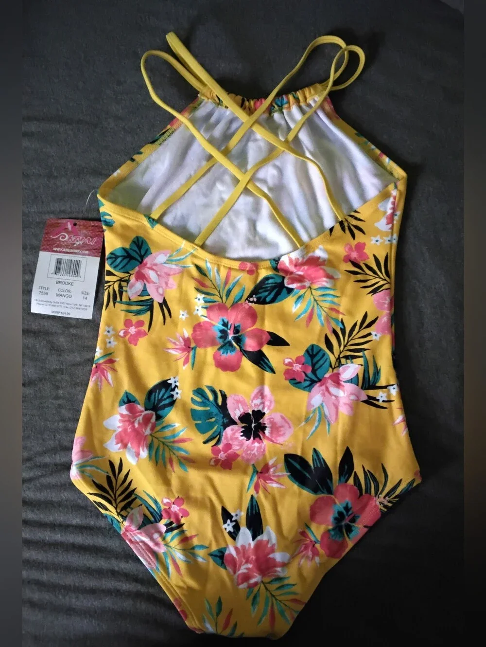 Kanu Surf bright tropical